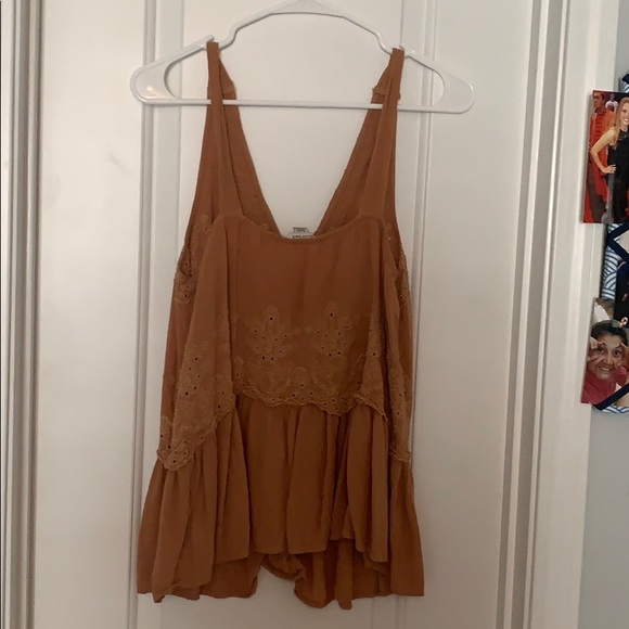Tan blouse tank - Picture 2 of 2